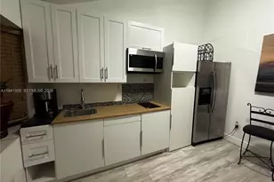 9076 NW 114th St, Hialeah Gardens, FL 33018 - Photo 3