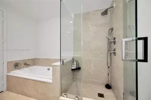 488 NE 18th St, Miami, FL 33132 - Photo 15