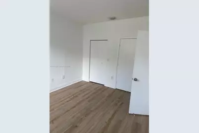 1663 SE 27th Dr #102, Homestead, FL 33035 - Photo 5