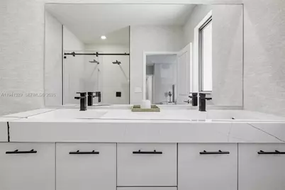 4250 NW 83rd Ave, Doral, FL 33166 - Photo 31