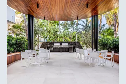 6365 Collins Ave #2211, Miami Beach, FL 33141 - Photo 23