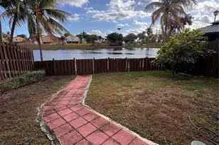 13528 SW 9th Ln, Miami, FL 33184 - Photo 3