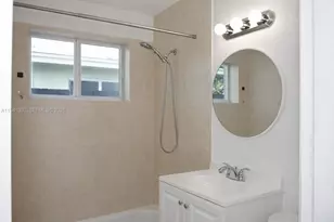 932 Moffett St, Hallandale Beach, FL 33009 - Photo 9