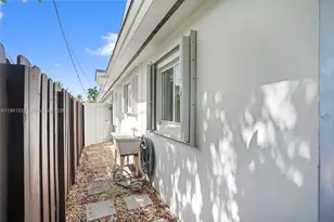 932 Moffett St, Hallandale Beach, FL 33009 - Photo 11