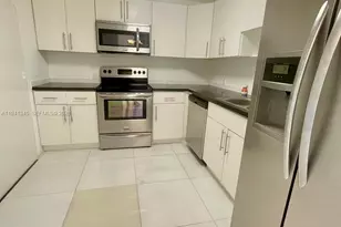 13155 Ixora Ct, North Miami, FL 33181 - Photo 3