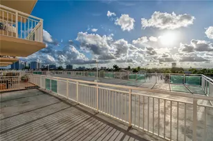 437 Golden Isles Dr, Hallandale Beach, FL 33009 - Photo 21