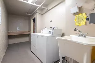 3150 W Rolling Hills Cir, Davie, FL 33328 - Photo 19