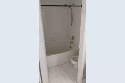 761 N Pine Island Rd #203, Plantation, FL 33324 - Photo 7