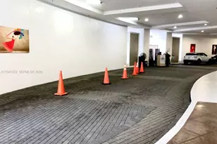 1750 N Bayshore Dr, Miami, FL 33132 - Photo 31