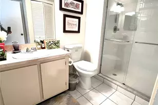 408 Lakeview Dr, Weston, FL 33326 - Photo 17