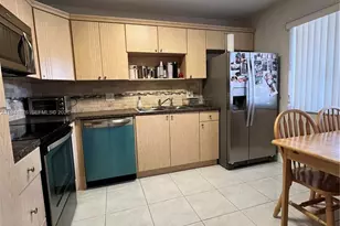 408 Lakeview Dr, Weston, FL 33326 - Photo 5