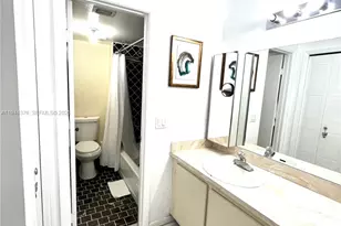 408 Lakeview Dr, Weston, FL 33326 - Photo 9