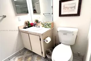 408 Lakeview Dr, Weston, FL 33326 - Photo 15