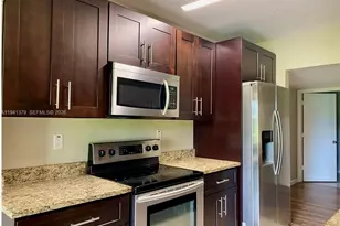 6105 Royal Poinciana Ln, Tamarac, FL 33319 - Photo 11