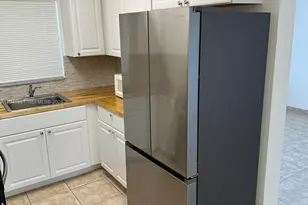 400 SE 3rd Ave, Hallandale Beach, FL 33009 - Photo 3