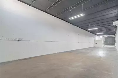 569 W 28th St, Hialeah, FL 33010 - Photo 3