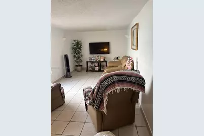 19358 Bobolink Dr, Hialeah, FL 33015 - Photo 27