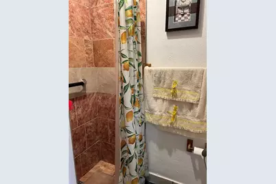 19358 Bobolink Dr, Hialeah, FL 33015 - Photo 7