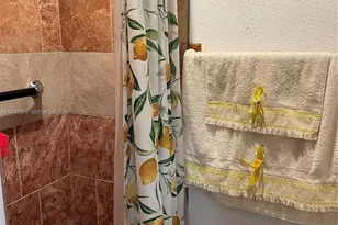 19358 Bob-O-Link Dr, Hialeah, FL 33015 - Photo 7