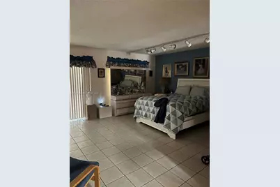 19358 Bobolink Dr, Hialeah, FL 33015 - Photo 3