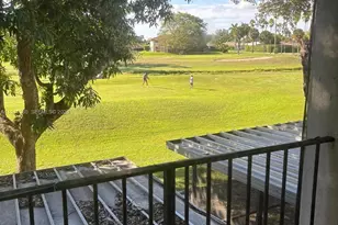 19358 Bob-O-Link Dr, Hialeah, FL 33015 - Photo 13