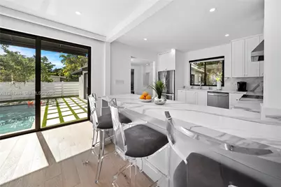 600 NE 57th St, Miami, FL 33137 - Photo 9