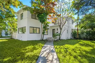 600 NE 57th St, Miami, FL 33137 - Photo 3