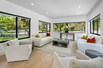 600 NE 57th St, Miami, FL 33137 - Photo 15