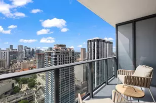 159 NE 6th St, Miami, FL 33132 - Photo 3