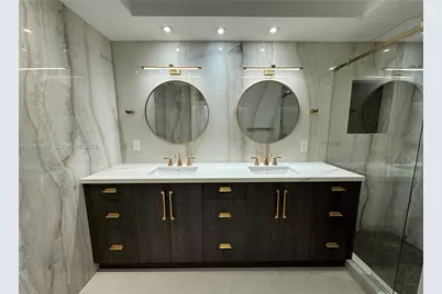 [Address not provided], Miami Beach, FL 33140 - Photo 31