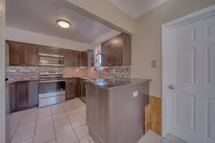 12220 NE Miami Pl, North Miami, FL 33161 - Photo 7