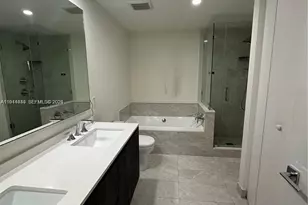 488 NE 18th St, Miami, FL 33132 - Photo 7