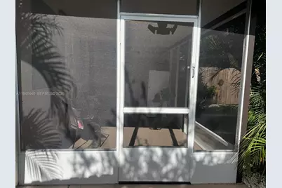 582 E 18th St #B, Hialeah, FL 33013 - Photo 11