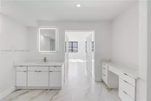 1800 NE 114th St, Miami, FL 33181 - Photo 41