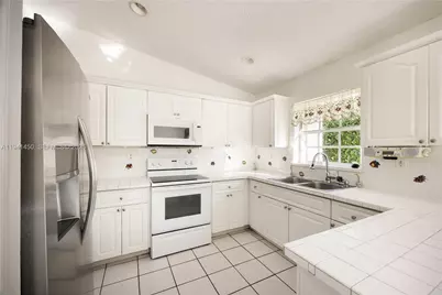 [Address not provided], Miami, FL 33177 - Photo 9