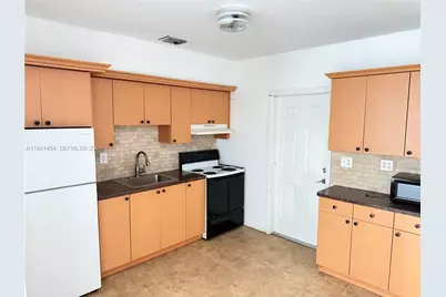 5817 NW 37th St #5817, Virginia Gardens, FL 33166 - Photo 5