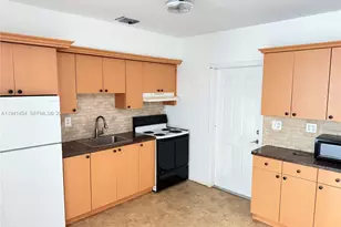 5817 NW 37th St, Virginia Gardens, FL 33166 - Photo 5