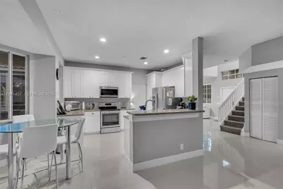 714 Heritage Dr, Weston, FL 33326 - Photo 13