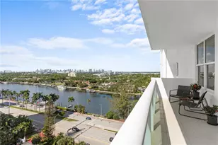 5001 Collins Ave, Miami Beach, FL 33140 - Photo 21