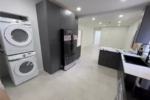 418 NW 9th Ave, Miami, FL 33128 - Photo 5