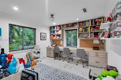 1030 Manati Ave, Coral Gables, FL 33146 - Photo 13