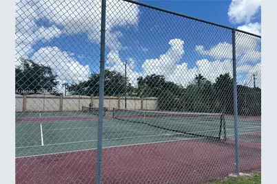 8300 Sunrise Lakes Blvd #112, Sunrise, FL 33322 - Photo 11