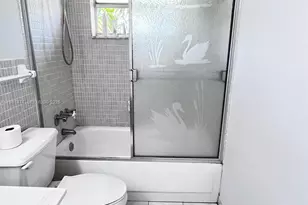 1670 NE 191st St, Miami, FL 33179 - Photo 27