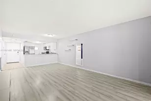 2302 S Cypress Bend Dr, Pompano Beach, FL 33069 - Photo 5