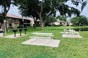 403 Gardens Dr, Pompano Beach, FL 33069 - Photo 17