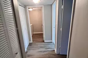 403 Gardens Dr, Pompano Beach, FL 33069 - Photo 9