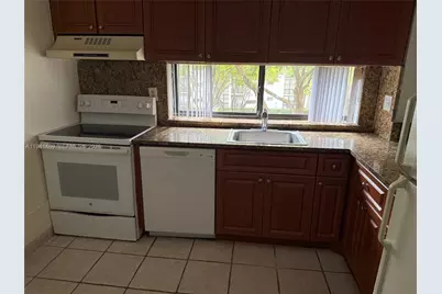 16919 N Bay Rd #314, Sunny Isles Beach, FL 33160 - Photo 23