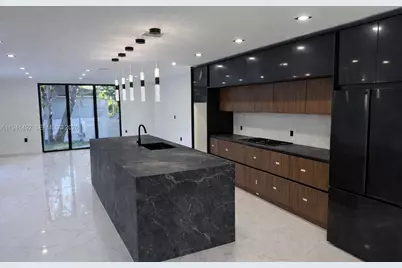 1644 NW 8th Ter, Miami, FL 33125 - Photo 5