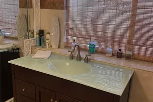 329 W 28th St, Miami Beach, FL 33140 - Photo 11