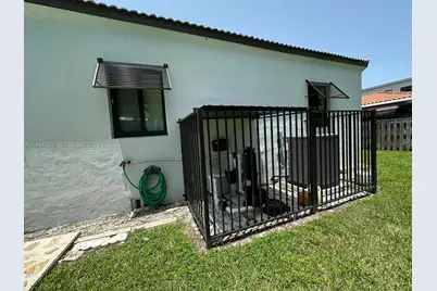 3050 SW 21st St, Miami, FL 33145 - Photo 11